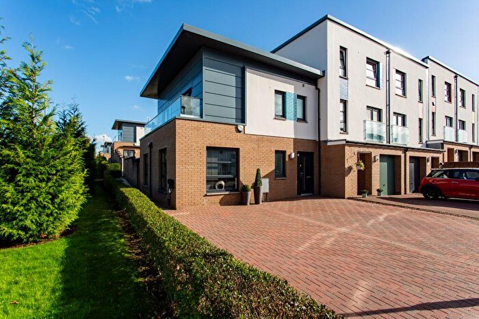 2 Bedroom End Of Terrace House For Sale In , Arthur Henderson Avenue, Paisley, PA2
