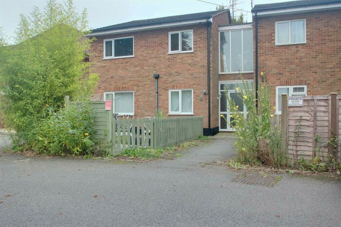 2 Bedroom Flat To Rent In Marsworth Road, Pitstone, LU7
