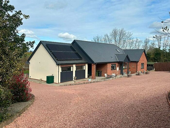 4 Bedroom Detached House For Sale In Clehonger, Hereford, HR2