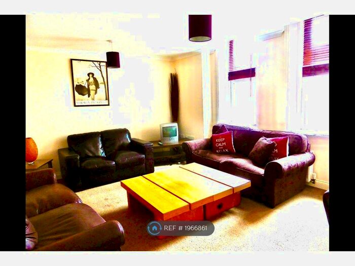 6 Bedroom Terraced House To Rent In Mayfair Road, Newcastle Upon Tyne, NE2