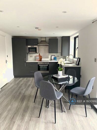 2 Bedroom Flat To Rent In Spa Road, London, SE16