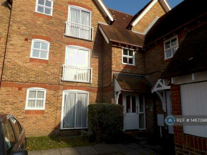 1 Bedroom Flat To Rent In Pharos Quay, Littlehampton, BN17
