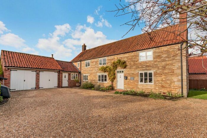 4 Bedroom Detached House For Sale In Barley Court, Hanthorpe, Bourne, Lincolnshire, PE10