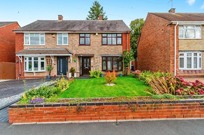 3 Bedroom Semi Detached House For Sale In Shireview Road, Walsall, West Midlands, WS3