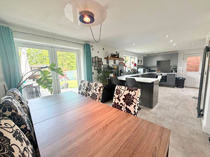 4 Bedroom Detached House For Sale In Sunnymead Close, Townhill, Swansea, SA1