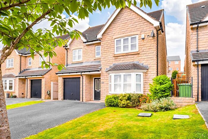 4 Bedroom Detached House For Sale In Warton Avenue, Lindley, HD3