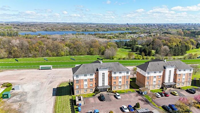 2 Bedroom Apartment For Sale In The Paddock, Hamilton, ML3