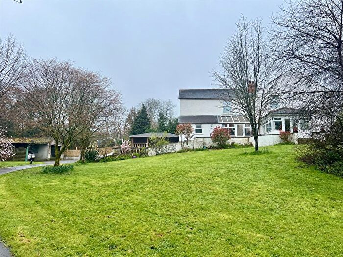 3 Bedroom Detached House For Sale In Dyffryn Road, Ammanford, SA18