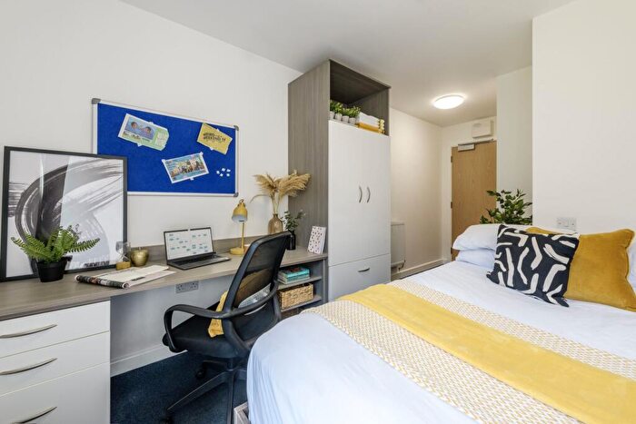 1 Bedroom Private Halls To Rent In West Park Place, EH11