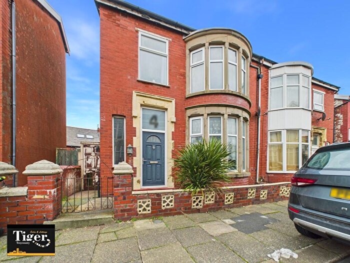 3 Bedroom Terraced House For Sale In Northfield Avenue, Blackpool, FY1