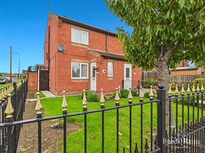2 Bedroom Semi-Detached House For Sale In Langley Park, Kingswood, Hull, East Yorkshire, HU7