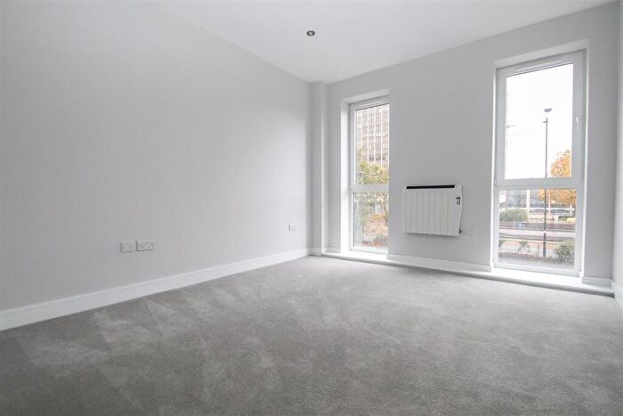 2 Bedroom Apartment To Rent In Victoria Avenue, Southend-On-Sea, SS2