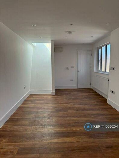 1 Bedroom Flat To Rent In London, London, NW4