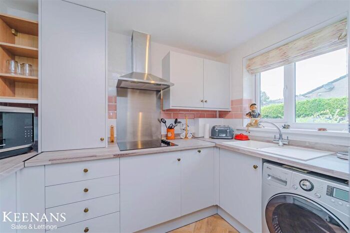 2 Bedroom Semi-Detached Bungalow To Rent In Western Court, Bacup, OL13