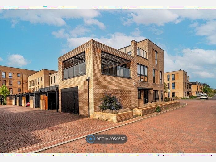 4 Bedroom End Of Terrace House To Rent In Whittle Avenue, Trumpington, Cambridge, CB2