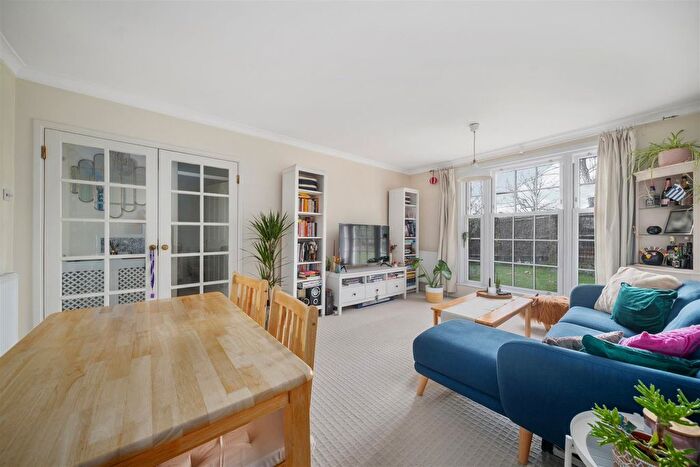 1 Bedroom Flat For Sale In Cottenham Park Road, London, SW20