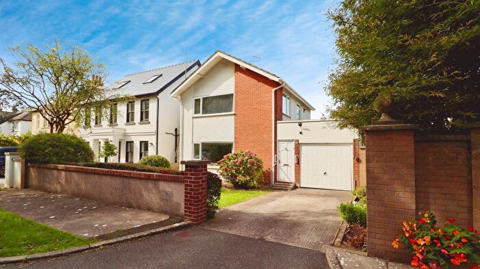 3 Bedroom Detached House For Sale In Clevisfield Avenue, Porthcawl, CF36