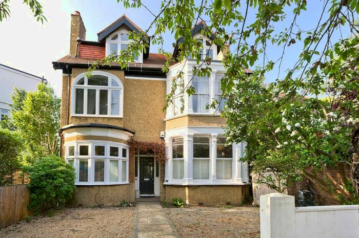 2 Bedroom Apartment To Rent In Sheen Gate Gardens, London, SW14