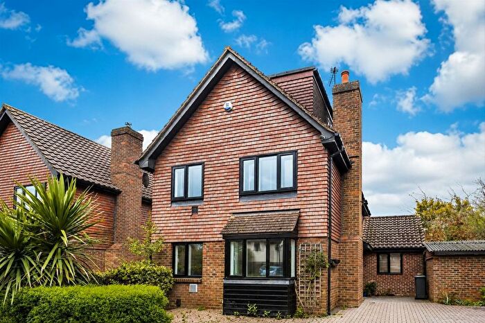 5 Bedroom Property To Rent In Crowntree Close, Isleworth, TW7