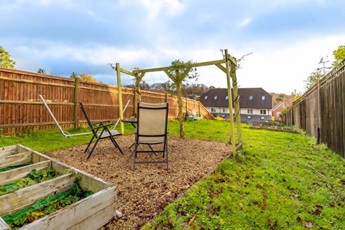 4 Bedroom End Terrace House For Sale In Mutton Hall Hill, Heathfield, TN21