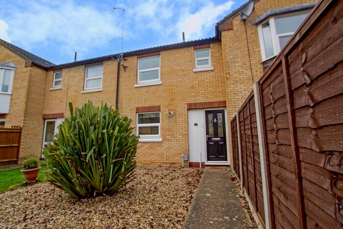 2 Bedroom Terraced House To Rent In Bassingburn Walk, Welwyn Garden City, AL7