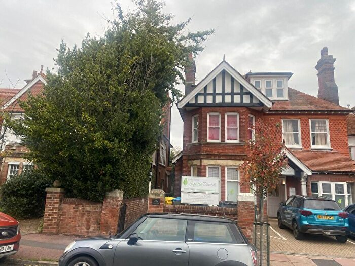 3 Bedroom Flat To Rent In Arlington Road, Eastbourne, BN21