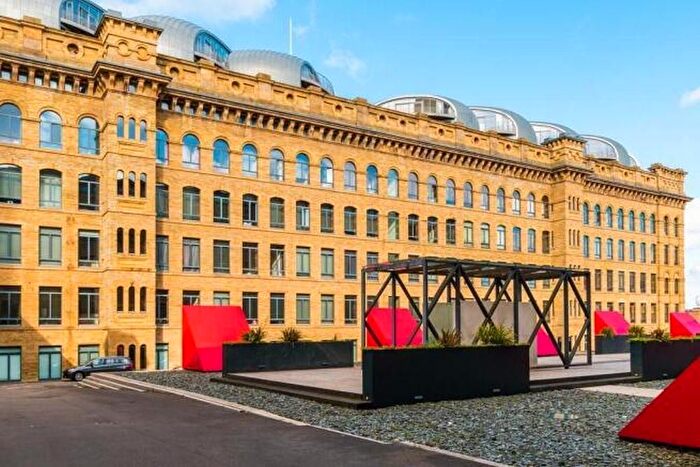 1 Bedroom Flat To Rent In Lilycroft Road, Bradford, BD9