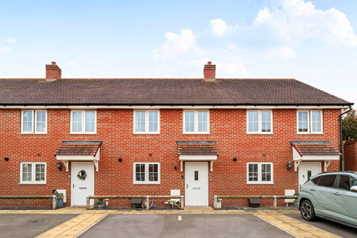2 Bedroom Terraced House For Sale In Kiln Row, Boorley Green, Southampton, SO32