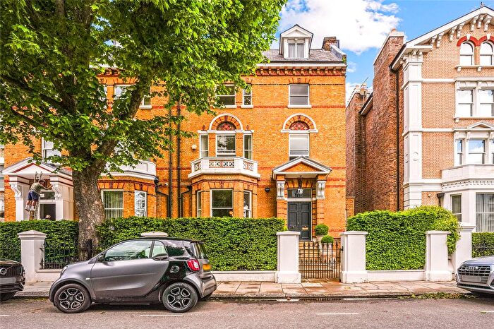 2 Bedroom Flat To Rent In Tregunter Road, London, SW10