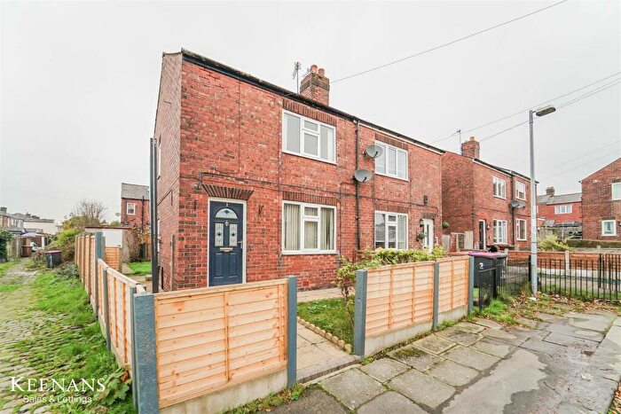 2 Bedroom Semi-Detached House To Rent In Kent Street, Pendlebury, M27