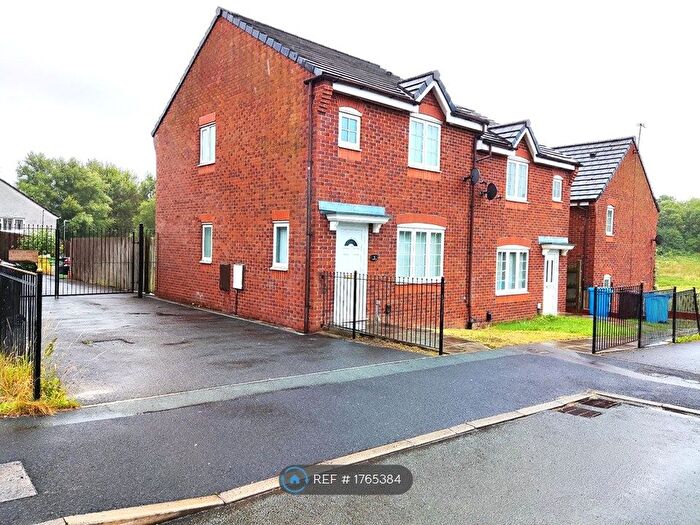 3 Bedroom Semi-Detached House To Rent In Springvale Close, Kirkby, Liverpool, L32