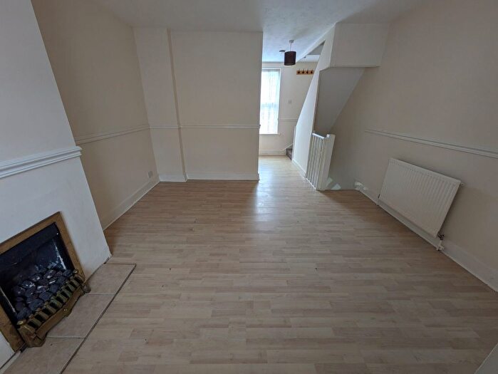 2 Bedroom End Of Terrace House To Rent In Manor Road, Dover, Kent, CT17