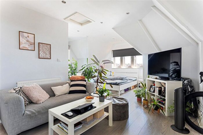 Studio To Rent In Upper Tooting Road, London, SW17