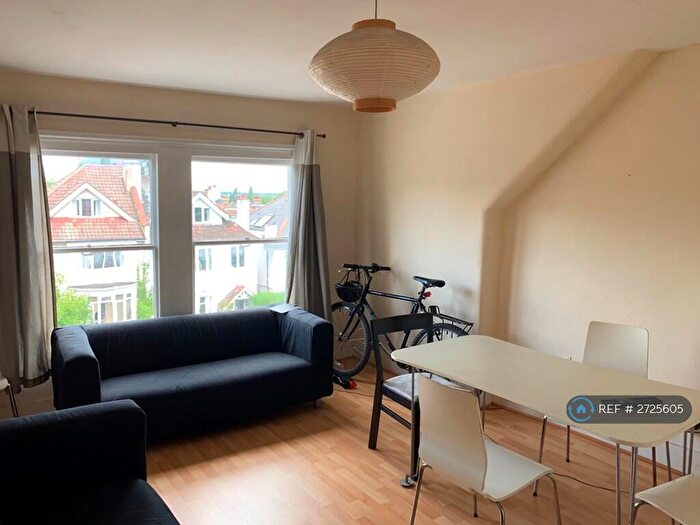 2 Bedroom Flat To Rent In London, London, N10