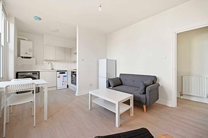 2 Bedroom Flat To Rent In Richmond Way, West Kensington, London, W12