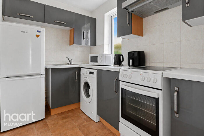 1 Bedroom Apartment For Sale In Butt Haw Close, Rochester, ME3