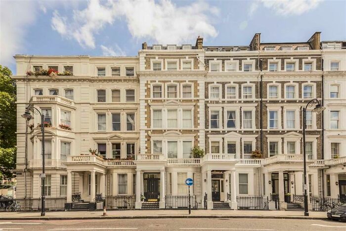 Studio To Rent In Collingham Road, London, SW5