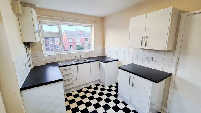 2 Bedroom Apartment To Rent In Hall Flat House, Balby, DN4