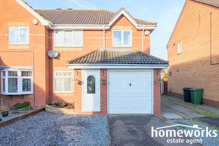 3 Bedroom Semi-Detached House To Rent In Alexander Way, Dereham, NR19