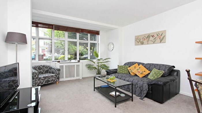 1 Bedroom Flat To Rent In Chepstow Crescent, Notting Hill, W11