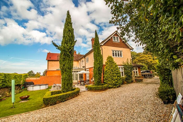 3 Bedroom Semi-Detached House For Sale In South Lodge, The Avenue, Swindon, SN6