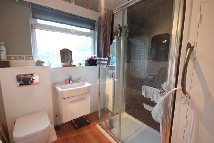 3 Bedroom Semi-Detached House For Sale In West Lodge Crescent, Huddersfield, HD2