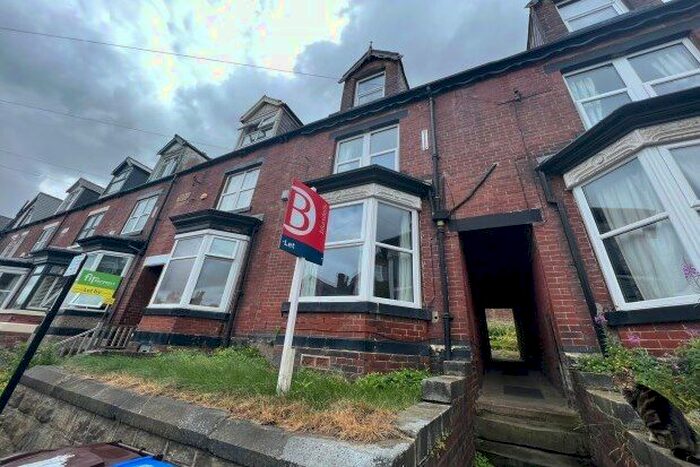 4 Bedroom Property To Rent In Westbrook Bank, Sheffield, S11