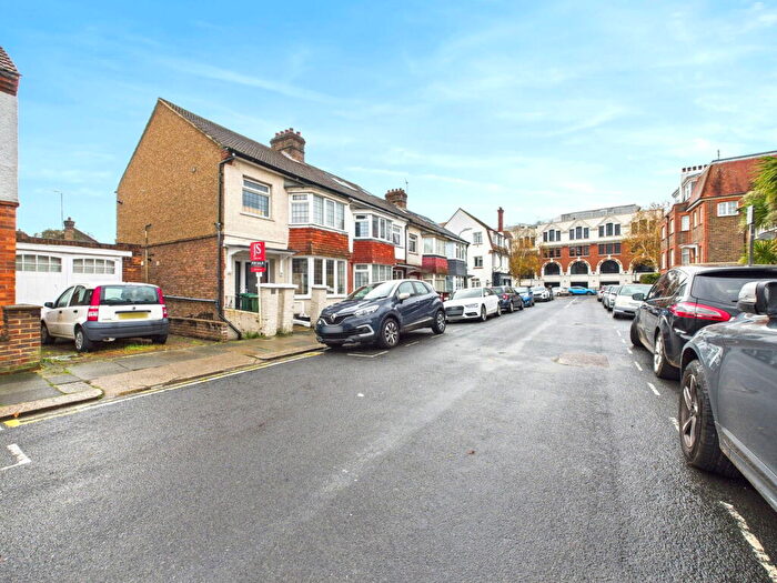 1 Bedroom Flat For Sale In Colbourne Road, Hove, BN3