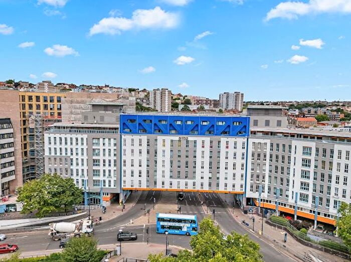 2 Bedroom Flat To Rent In . Apartments, Bristol, BS1