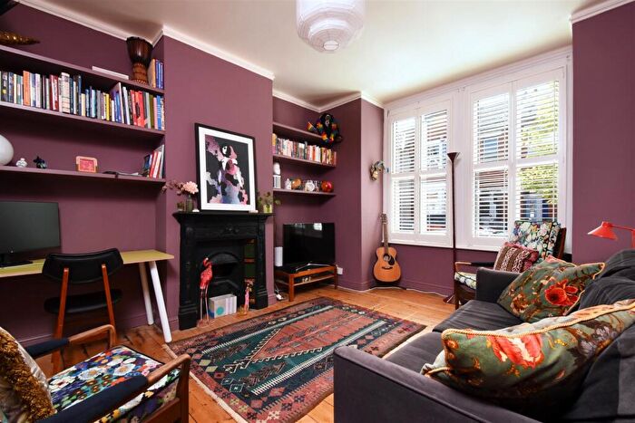 2 Bedroom Flat For Sale In Shipman Road, Forest Hill, SE23