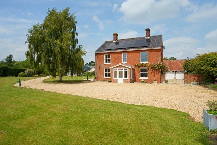 6 Bedroom Farm House For Sale In Fundenhall, NR16
