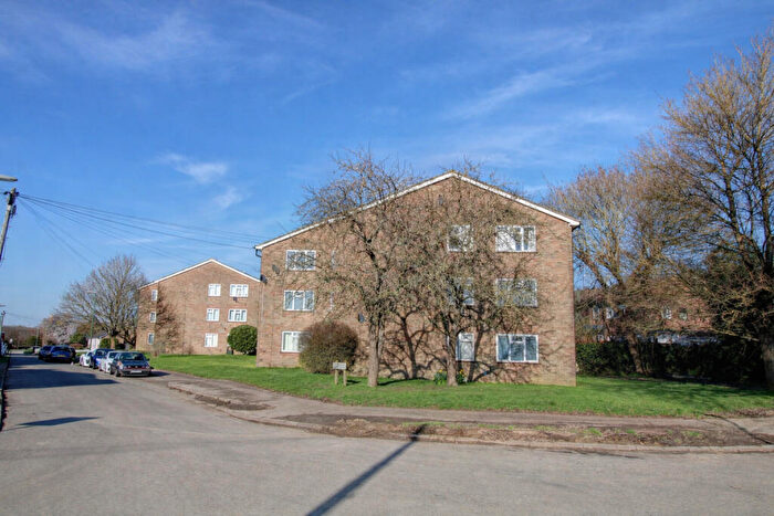 2 Bedroom Flat For Sale In Sleets Road, Broadbridge Heath, Horsham, RH12