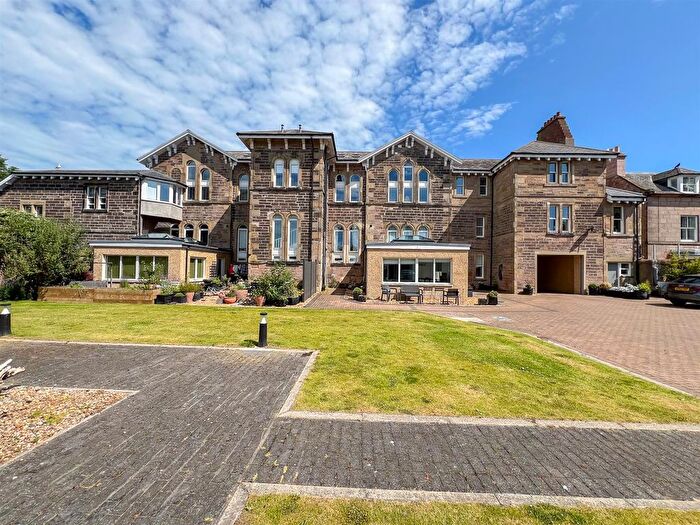 2 Bedroom Maisonette For Sale In Palace Green, Berwick-Upon-Tweed, TD15