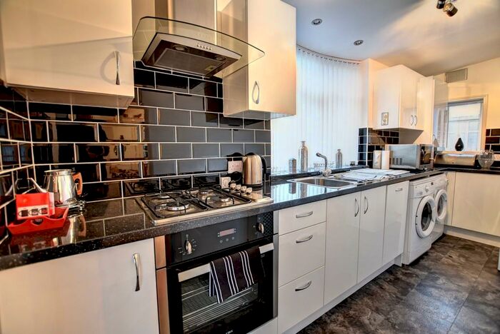 2 Bedroom Semi-Detached Bungalow To Rent In Charlton Road, Fulwell, SR5